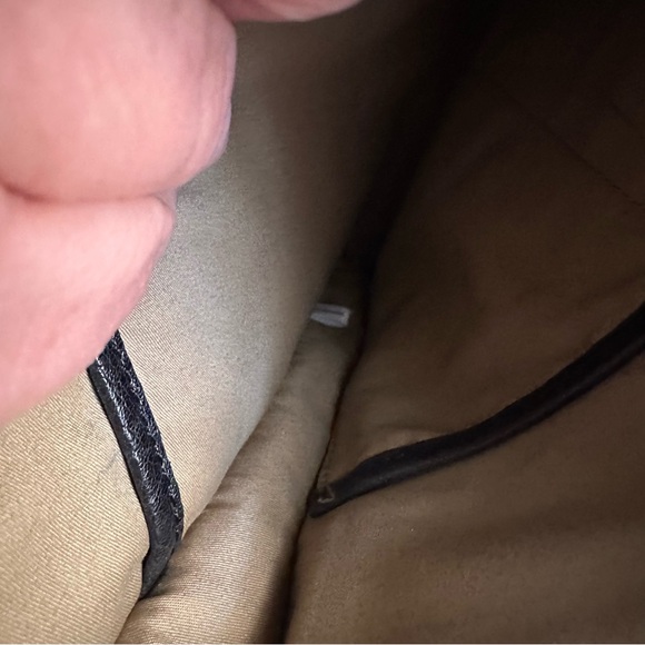 Vintage Tahari Leather Crossbody - Picture 8 of 10